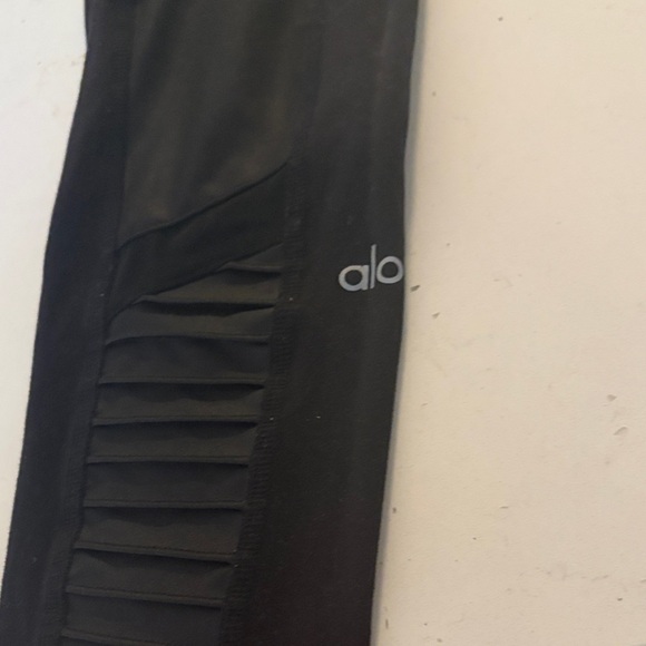 ALO Yoga Black Leggings with Ribbed Detail size XS - Picture 2 of 3